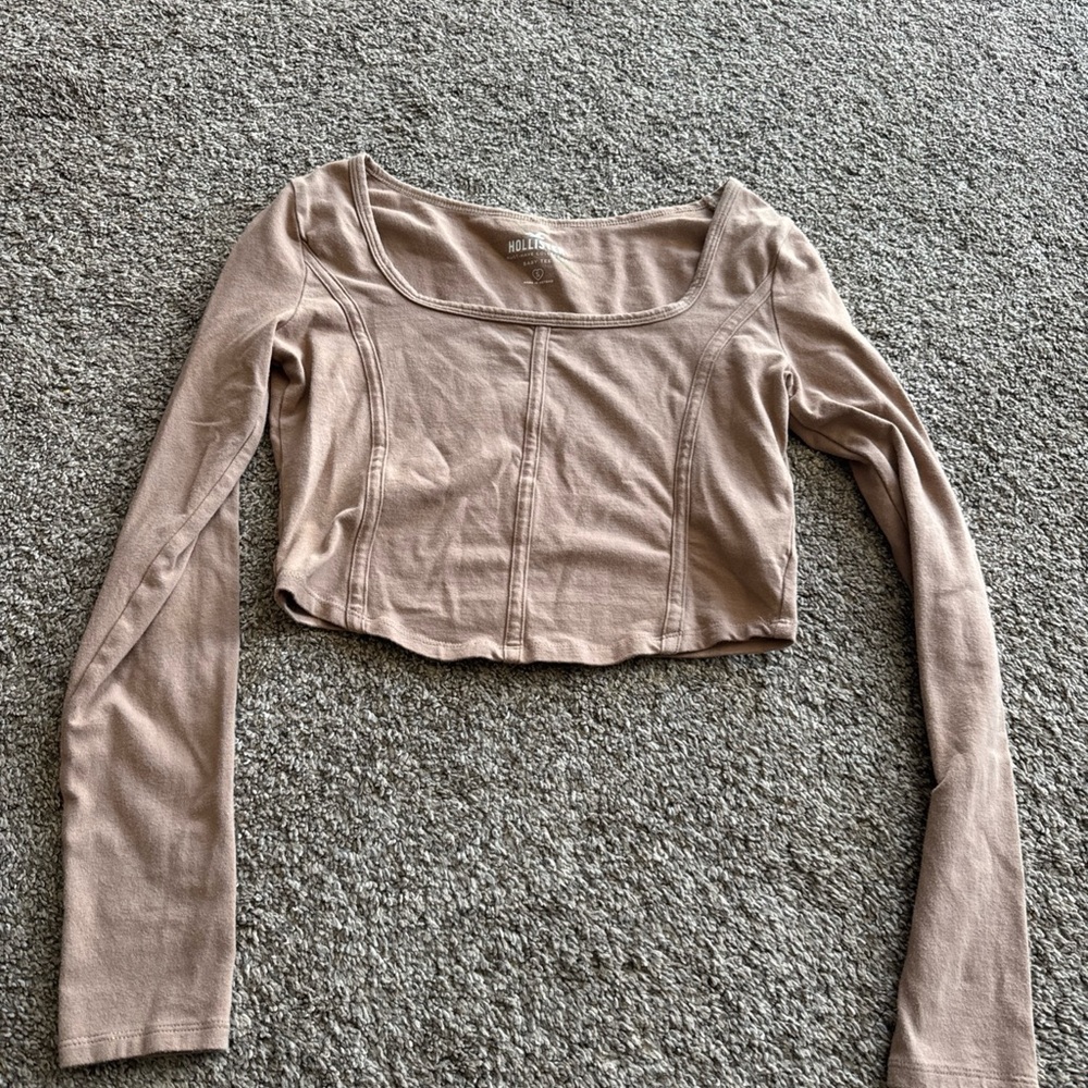 Hollister Women's Small Tan Square Neck Long Sleeve Crop Top